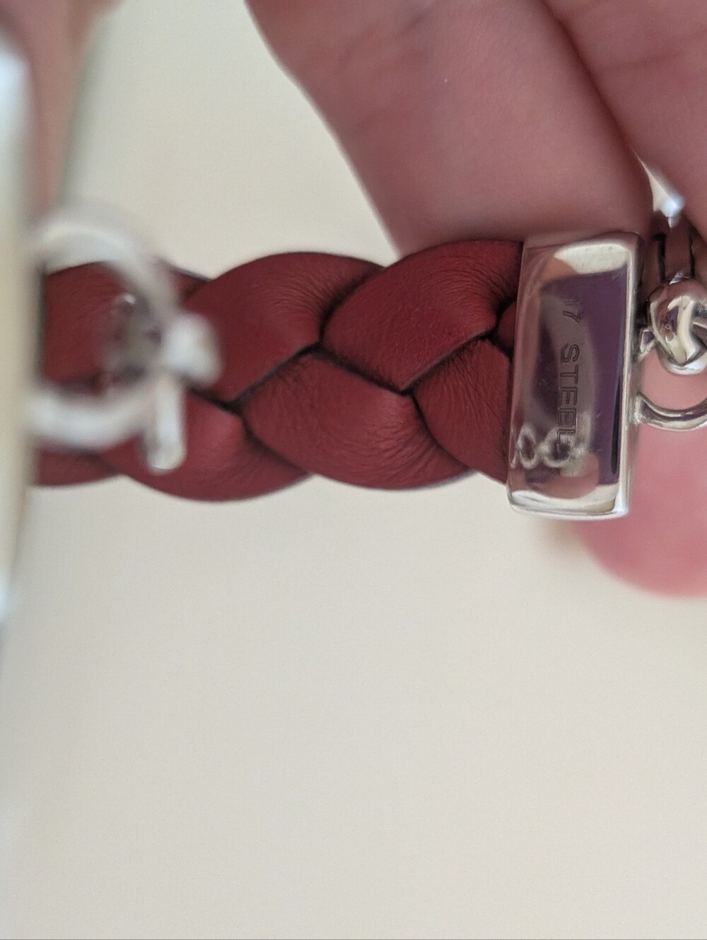 Gucci Red Leather Braided Horsebut Bracelet Like New ๐ - Picture 10 of 11